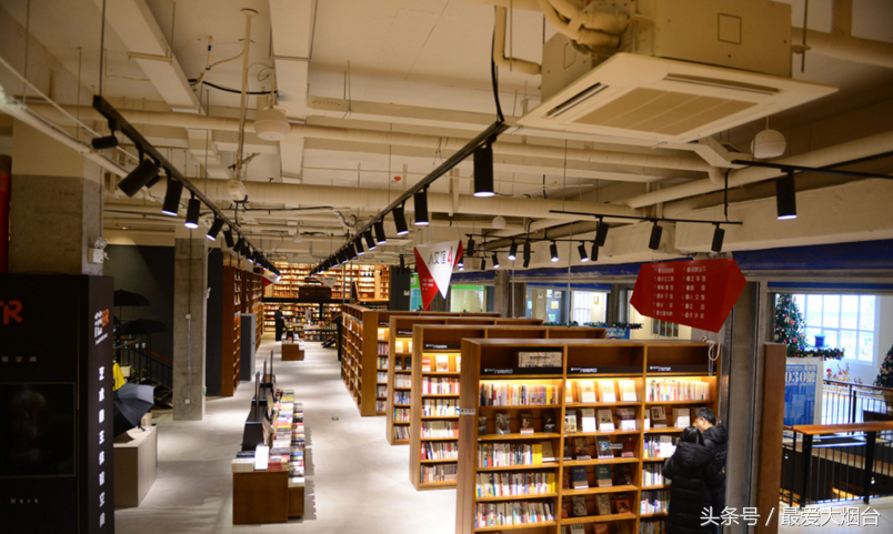 烟台最美10家书店，每家都能泡一整天！