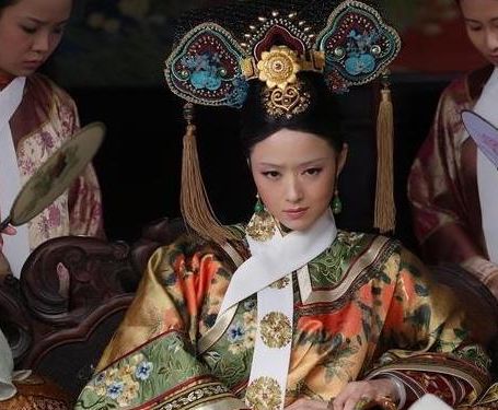 《极光之恋》中有无数吐槽，但收视率却很高，是因为这里。