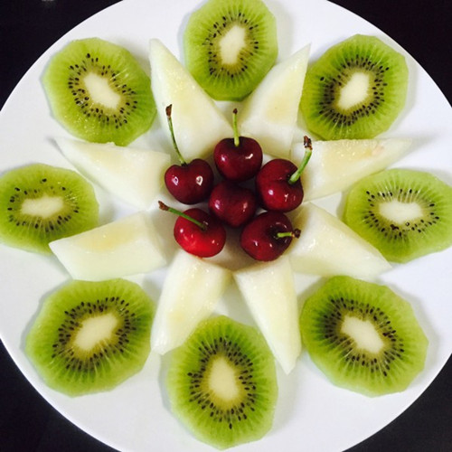 简单的切西瓜果盘图片(教大家16款小朋友超喜欢的水果拼盘)