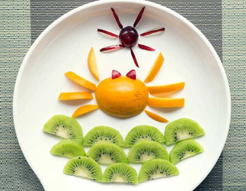 四种普通水果拼盘简单图片