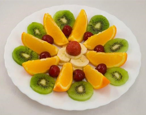 简单的切西瓜果盘图片(教大家16款小朋友超喜欢的水果拼盘)