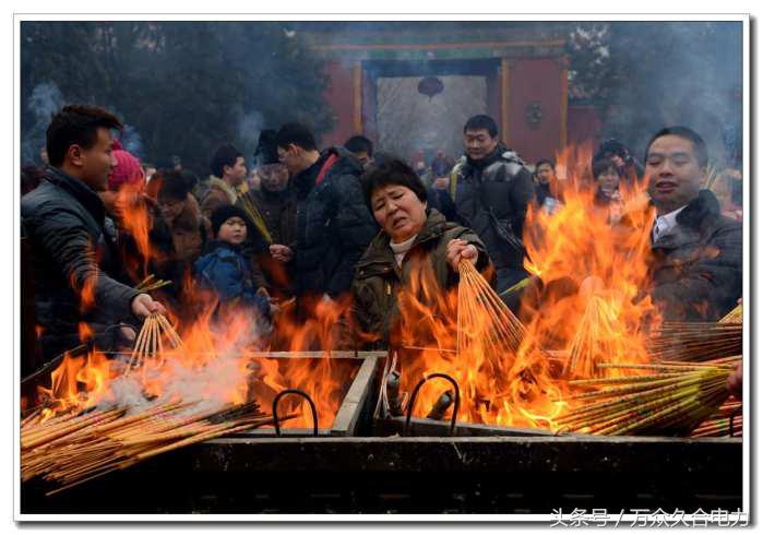 拜佛的好处(烧香拜佛到底有多大用处呢？为什么好多人都烧香？)