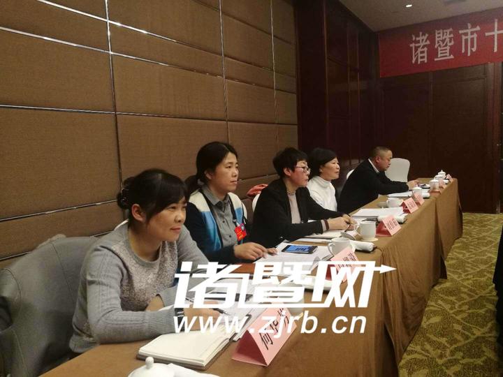 陈建豪为什么进不了cba(直播｜今天的诸暨市政府工作报告，人大代表是这样审议的)