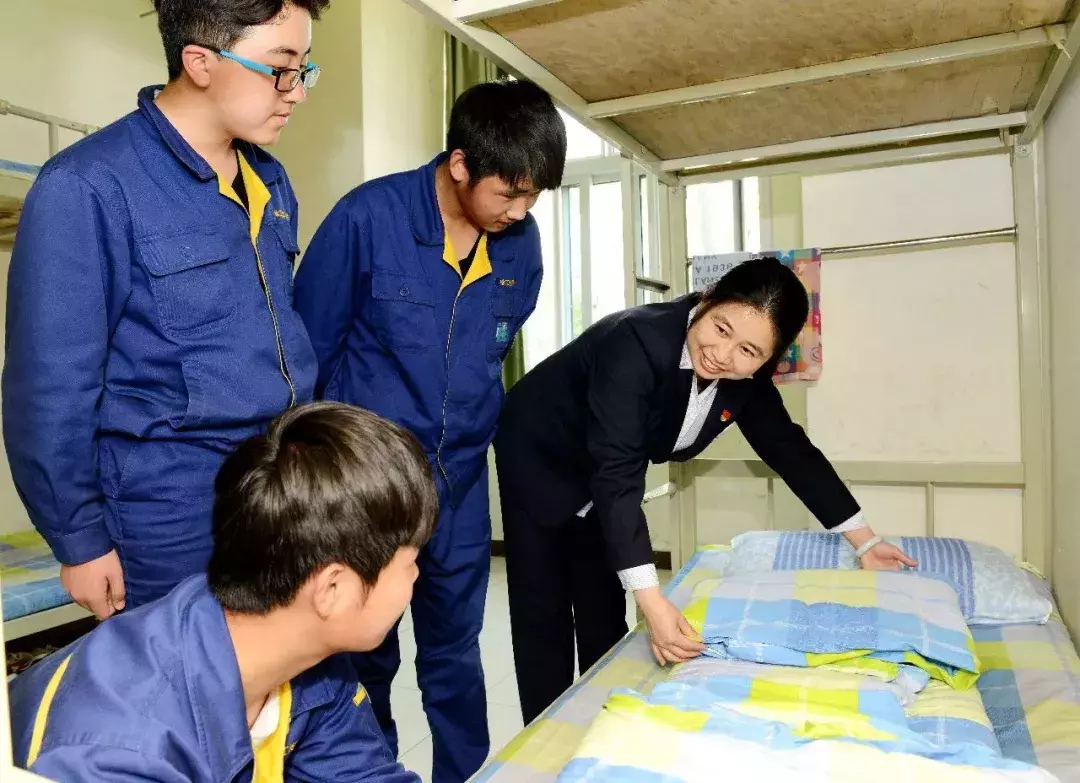 成为技能大师的机会来了！徐工技师学院2018年开始招生啦！