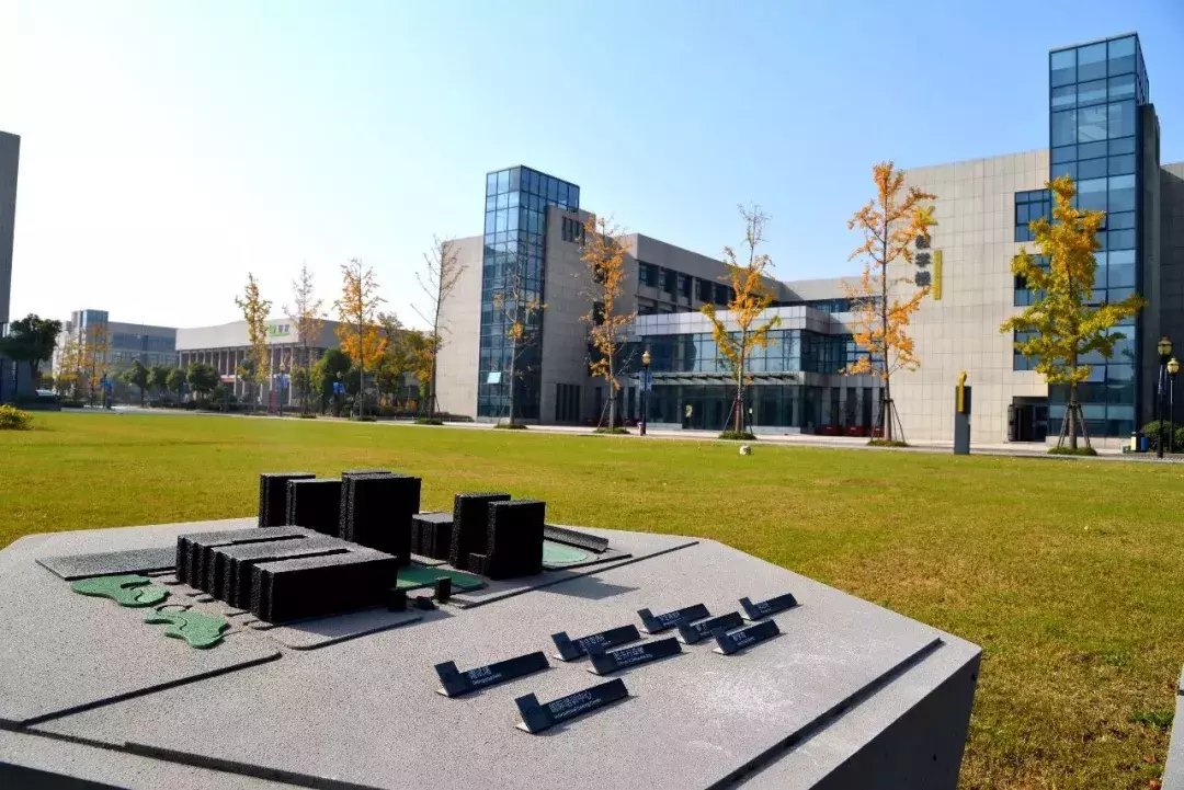 成为技能大师的机会来了！徐工技师学院2018年开始招生啦！