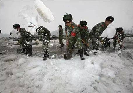 08年雪灾是怎么造成的（把中国逼成了基建狂魔）