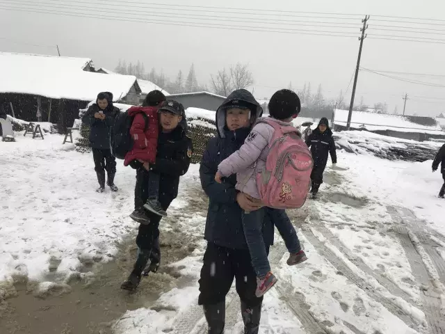 织里日结临时工招聘（湖州公安铁军抗击冰雪）