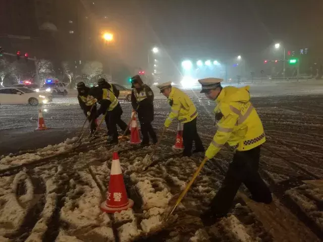 织里日结临时工招聘（湖州公安铁军抗击冰雪）