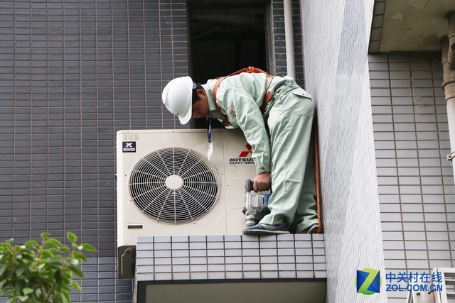 装修日记第四日：中央空调室外机安装