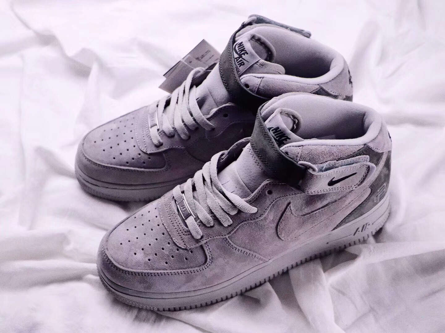 卫冕冠军联名买得到吗(百搭灰色,耐克af1空军一号×卫冕冠军联名款