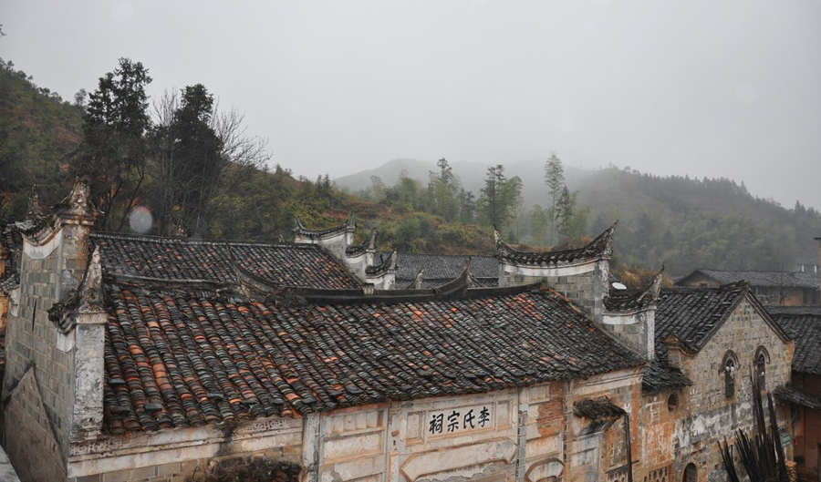 江西有个300年古宅，由99间半的房间组成，却没有用一颗螺丝！