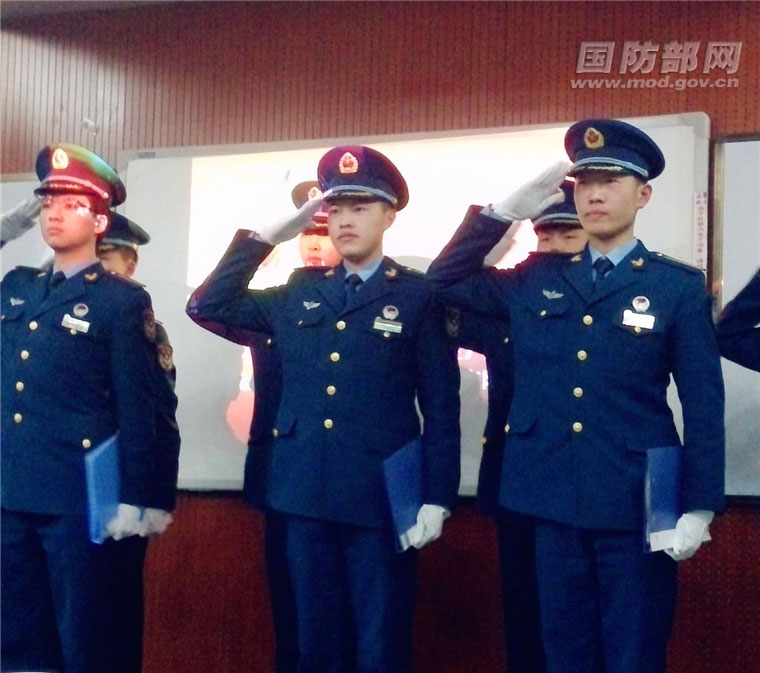 红红火火，我在军营度过本命年