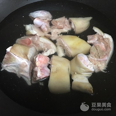 黄豆炖猪蹄汤的做法,黄豆炖猪蹄汤的做法窍门