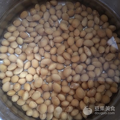 黄豆炖猪蹄汤的做法,黄豆炖猪蹄汤的做法窍门