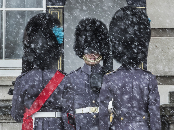 意大利遭大雪袭击(环球｜积雪封门：“东方野兽”寒潮强袭欧洲致数十人冻死)