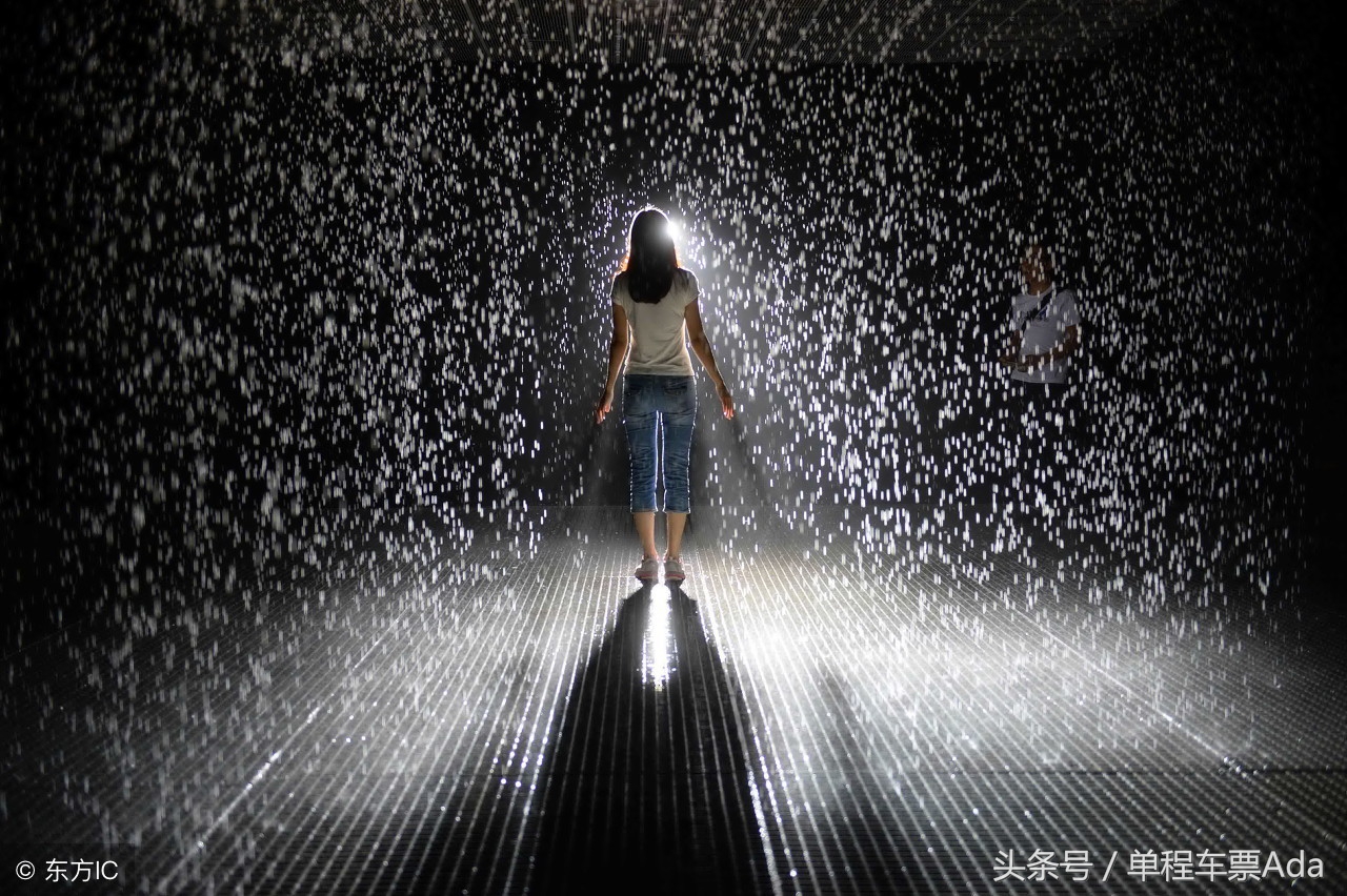 2,最美的不是下雨天,是曾与你躲过雨的屋檐.