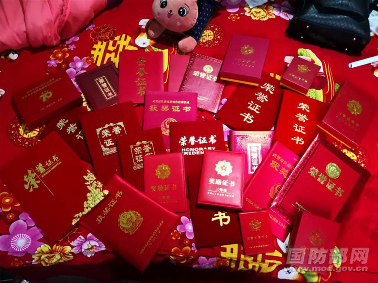 红红火火，我在军营度过本命年