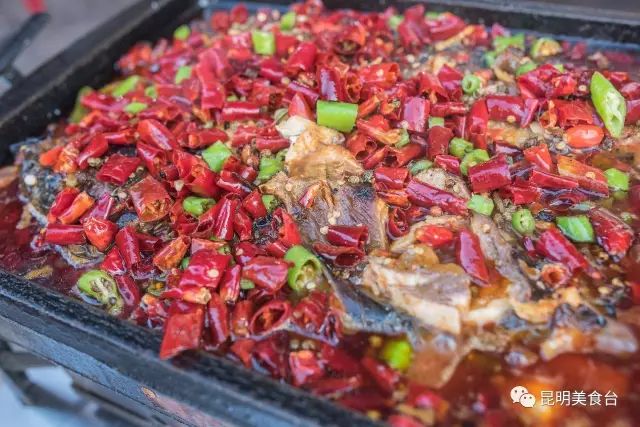 昆明六家名震江湖的烤鱼店，无人不知，凌晨2点也要排队