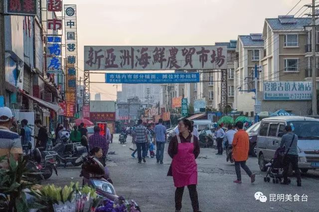 昆明六家名震江湖的烤鱼店，无人不知，凌晨2点也要排队