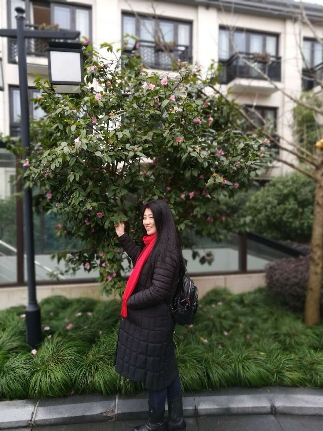​【头条才媛】美女诗人杨春杰丁酉现代诗精选