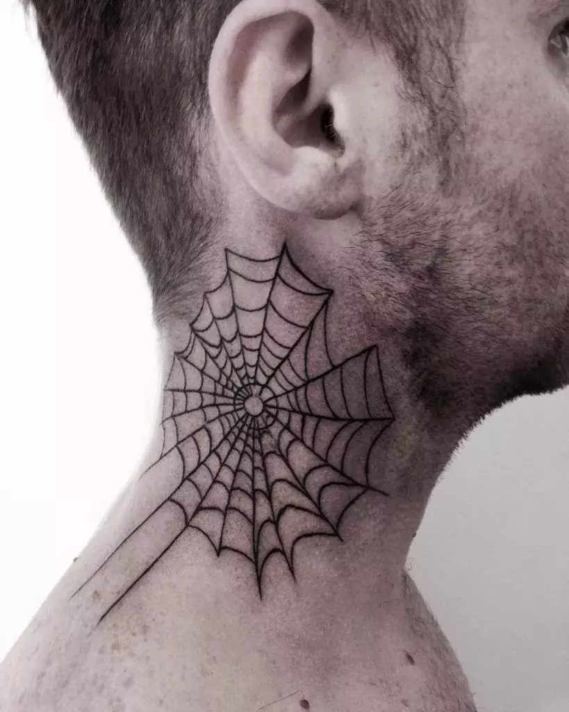 有意义的纹身(9个黑帮文身背后意义非凡，蜘蛛网、芒星不简单)