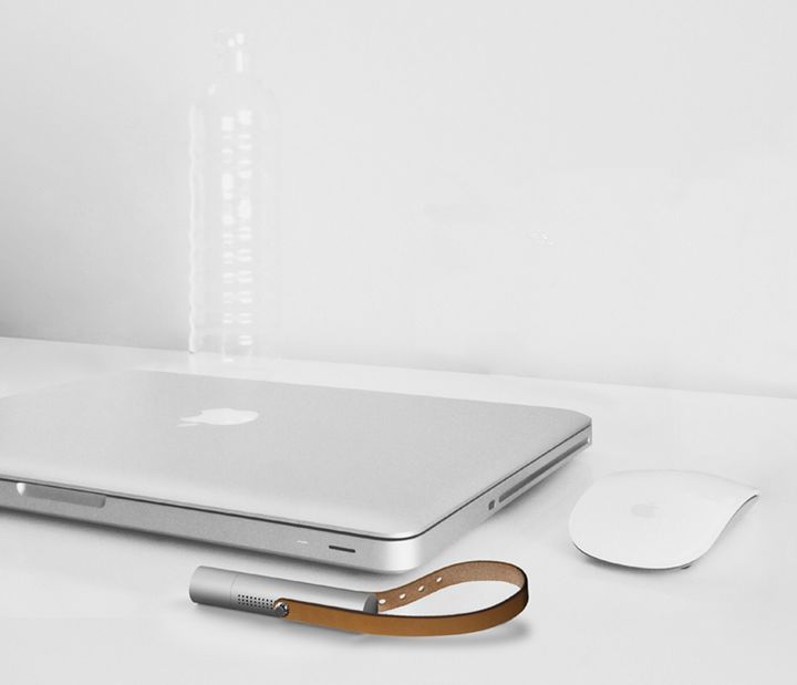 在车里挂上这只“口红”，让你的车内清新一整年