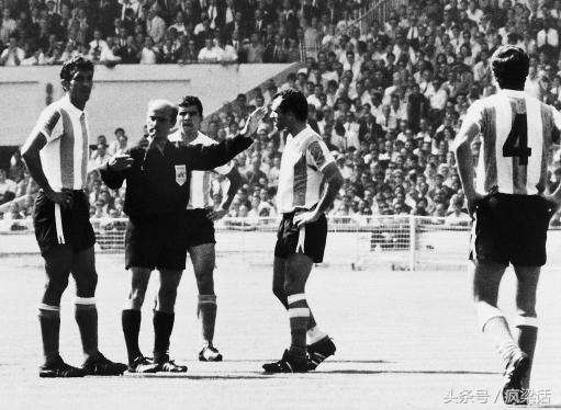 1962世界杯第一次比较净胜球(问答：为什么02年世界杯韩国队贿赂裁判那么明显却一点事没有？)