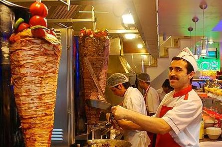 土耳其烤肉是用什么肉（揭秘土耳其烤肉的主要原料）