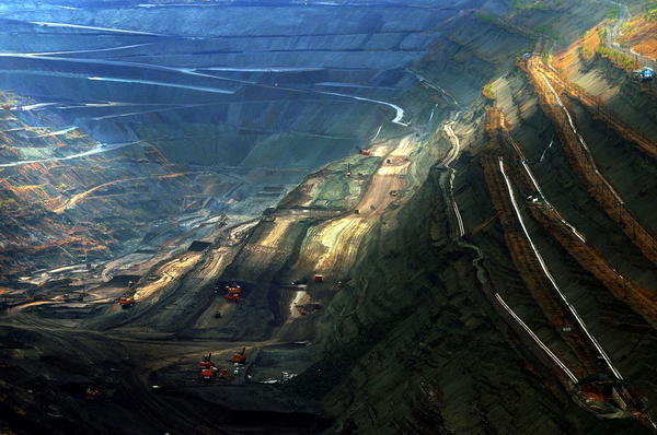 「原创」露天矿赋—茂名矿坑生态公园