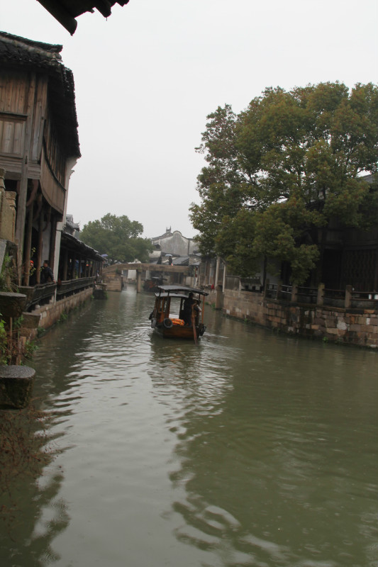 雾雨乌镇……