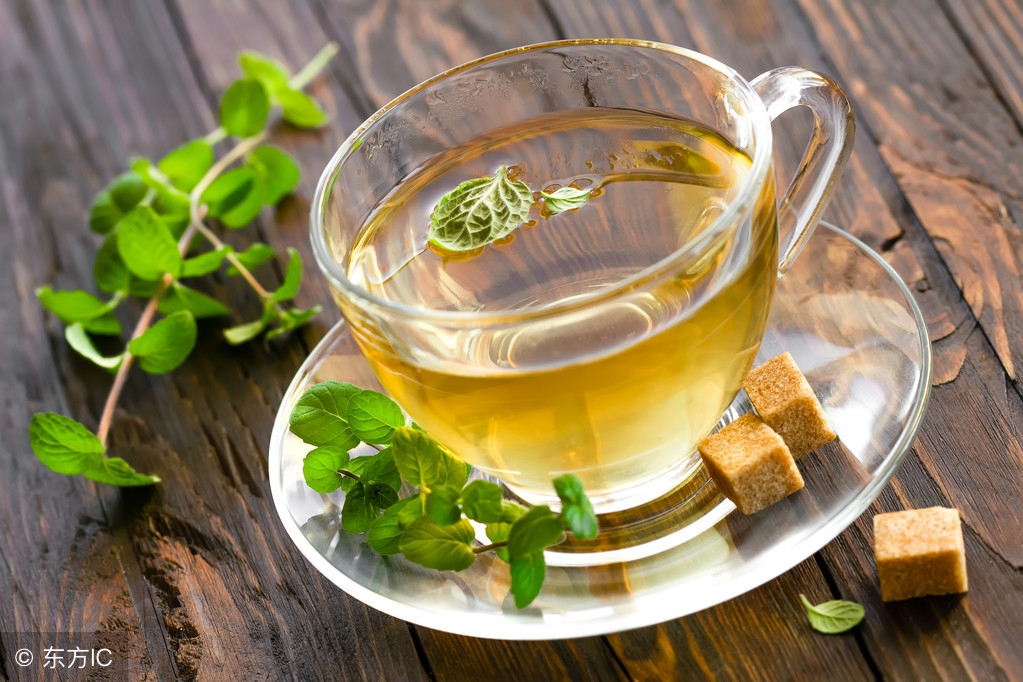 胃胀别不当回事，小心“憋”出大问题！教你4个方法缓解胃胀