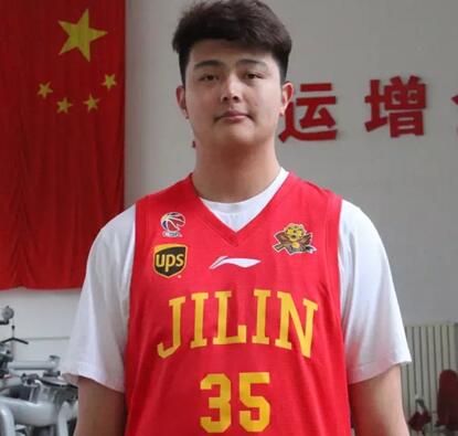 张兆旭为什么进不了nba(他身高2米23被称小姚明，因先天疾病被江苏放弃，如今签约吉林)