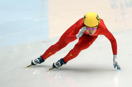 短道速滑世界杯为什么没有帽子(短道速滑—中国冰雪项目擎天柱！30年获103个世界冠军！)