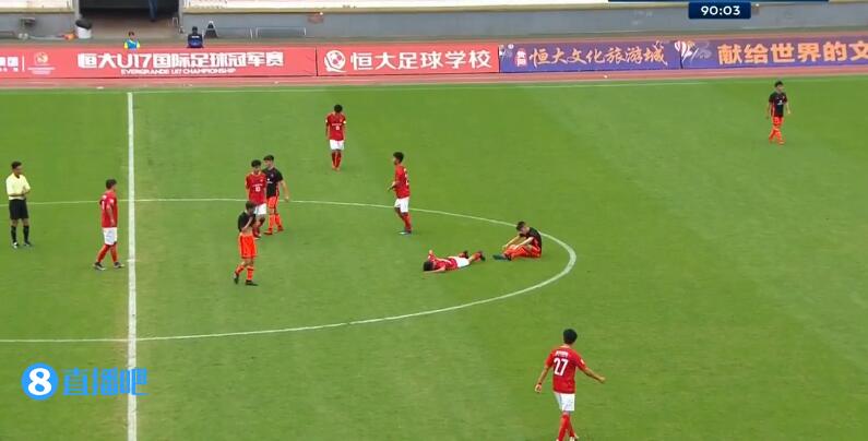 不敌瓦伦(U17冠军赛-U17恒大0-7不敌瓦伦U17 遭遇赛事两连败)