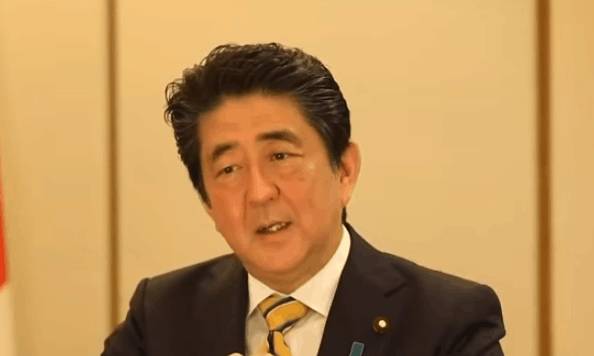 安倍日本世界杯(安倍晋三谈世界杯：盼日本三战全胜 决赛对阵俄罗斯)