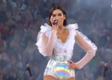 欧冠决赛开幕式在哪个国家(2018欧冠决赛开幕式Dua Lipa表演演唱视频录像回放)