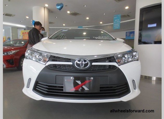 卡罗拉Altis X实车亮相 细节调整更运动