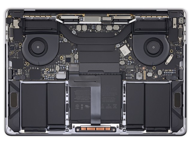 2018款13英寸MacBook Pro拆解出炉 电池容量更大