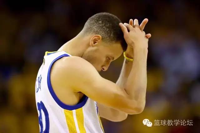 为什么nba都怪本泽马(库里没能夺得总冠军，为啥要怪本泽马？)