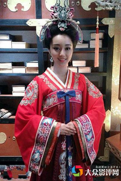 但现实中,她与《多情江山》中另外两位女演员米露,孙婉婷关系都非常好