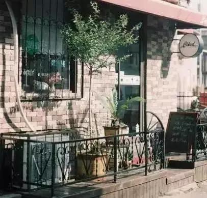 烟台最美10家书店，每家都能泡一整天！