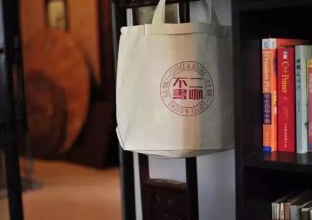 烟台最美10家书店，每家都能泡一整天！