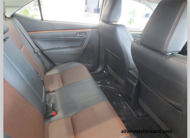 卡罗拉Altis X实车亮相 细节调整更运动