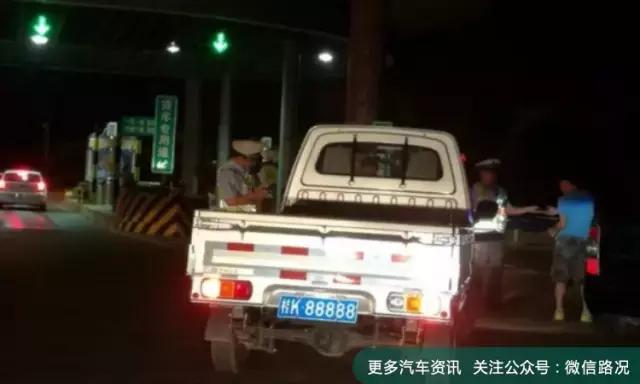 不看车型，光看车牌，就凭“88888”小编就跪了