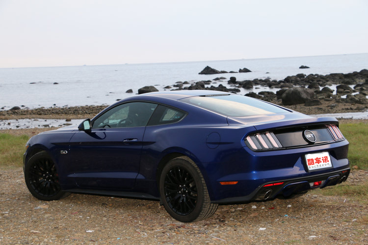 再一次被美式肌肉车震撼,试驾福特野马5.0gt