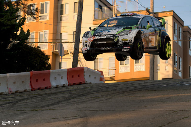 带刺的赛车(砖叔炫技金卡纳 拉力车原来可以这么玩)