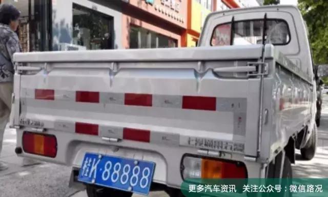 不看车型，光看车牌，就凭“88888”小编就跪了