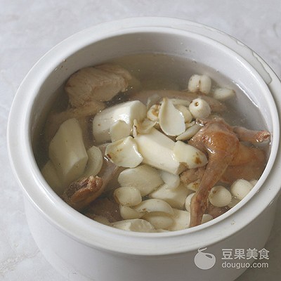 清燉鴿子湯的做法,清燉鴿子湯的做法及營養價值