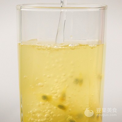 百香果柠檬蜂蜜腌制法（百香果柠檬蜂蜜腌制法图片）-第6张图片-科灵网