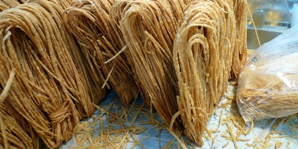 永城馓子,驻马店馓子,安徽馓子,徐州馓子.你更爱吃哪一个?